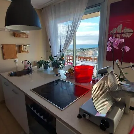Apartment Amazing 3 Bedrooms Apartment